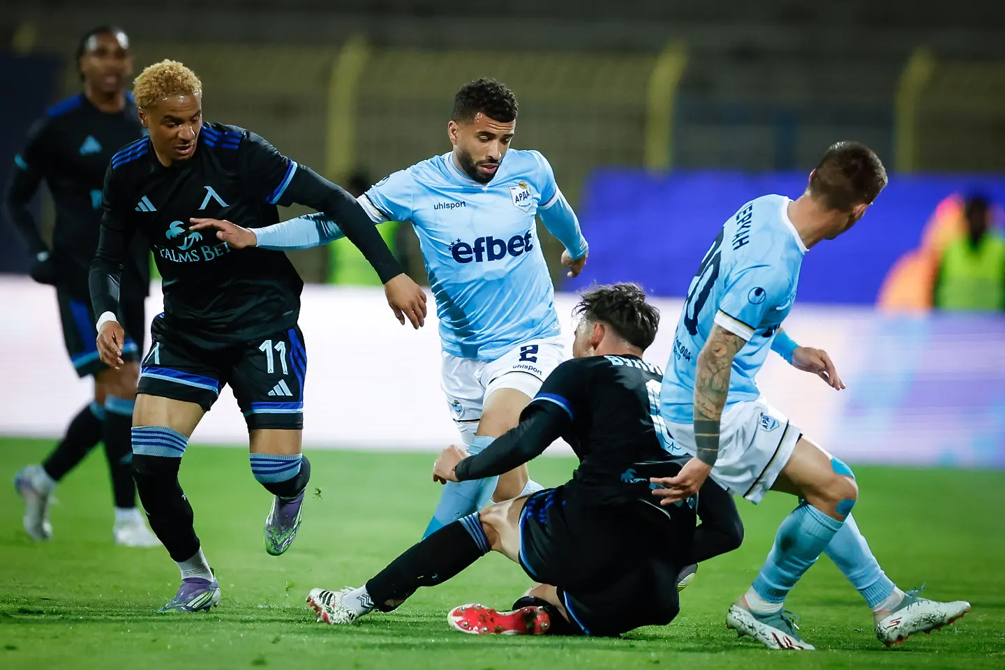 Армстронг Око-Флекс, Густаво Каскардо / startphoto.bg