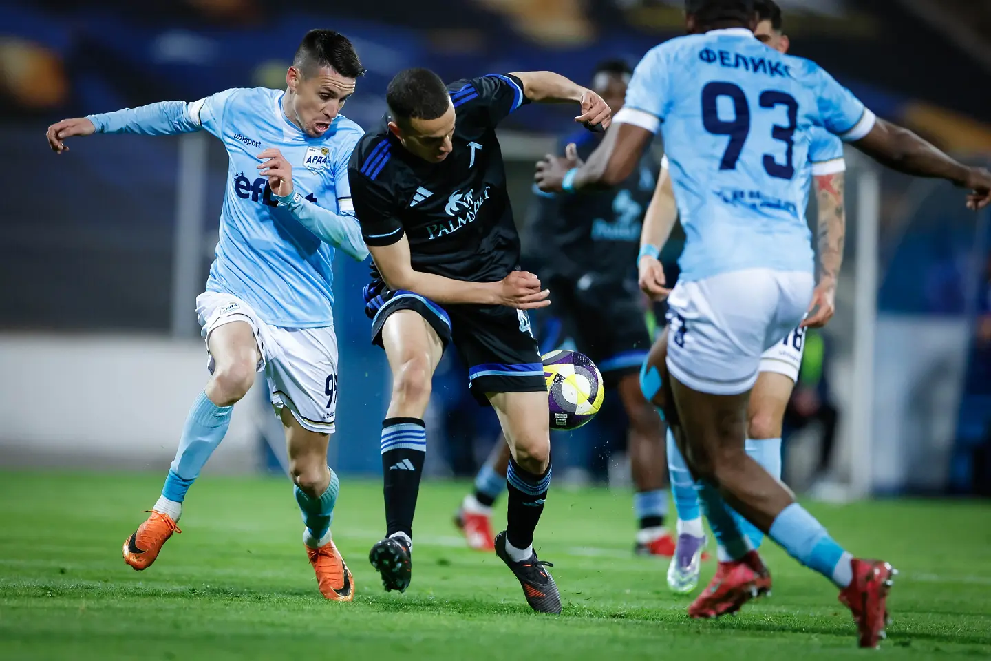 Бирсент Карагарен, Акрам Бурас / startphoto.bg