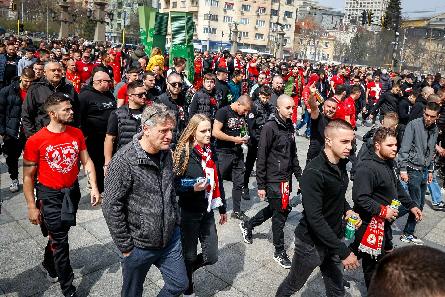 Шествието на феновете на ЦСКА преди дербито с ЦСКА / startphoto.bg