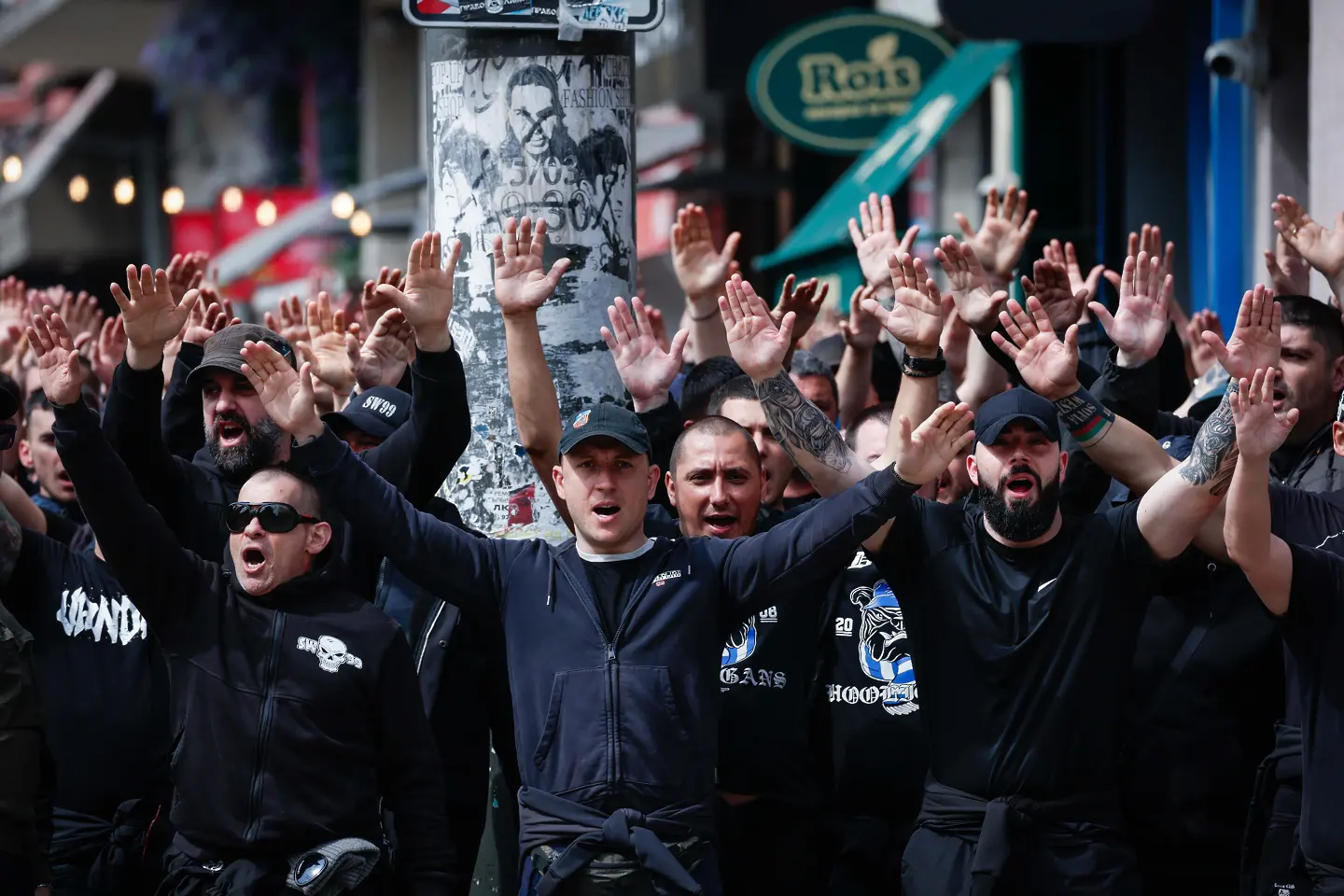 Шествието на феновете на Левски преди дербито с ЦСКА / startphoto.bg