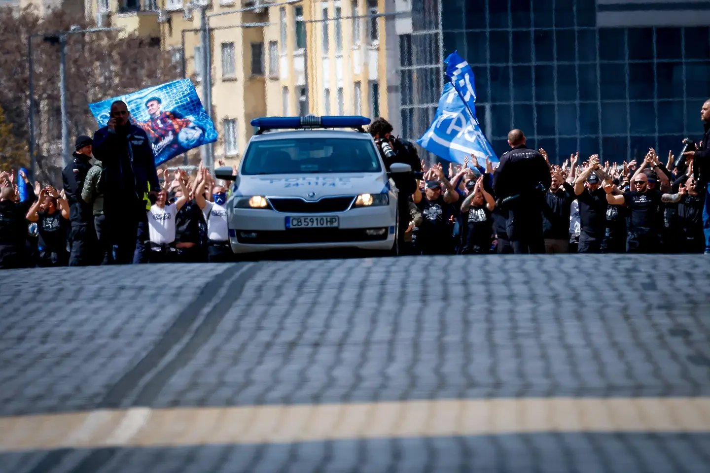 Шествието на феновете на Левски преди дербито с ЦСКА / startphoto.bg