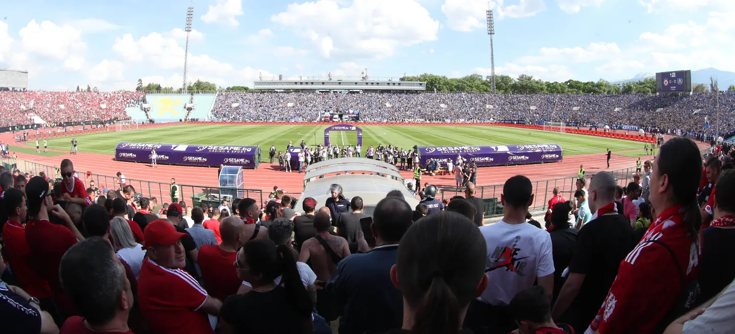 Феновете на ЦСКА и Левски / startphoto.bg 