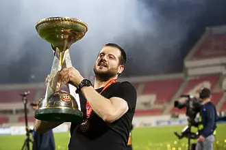 Сръбски треньор ще спи в манастир преди мача с Партизан