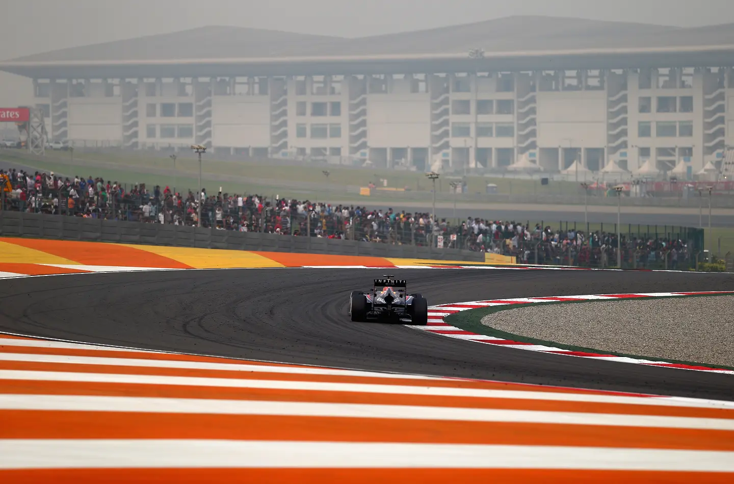 Себастиан Фетел по време на Гран При на Индия / Getty Images