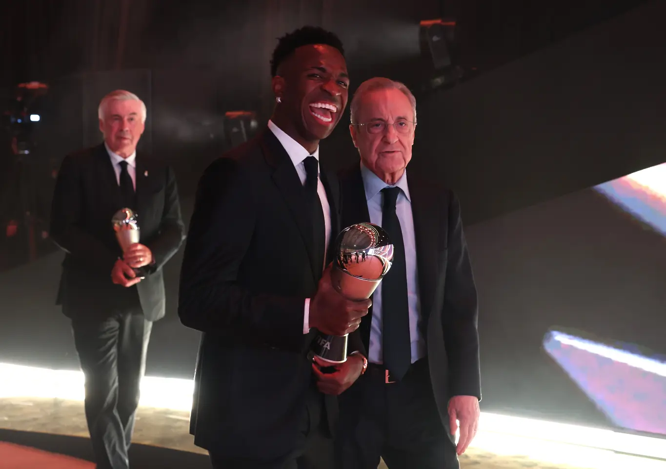 Винисиус Жуниор и Флорентино Перес / Getty Images