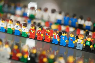 Лего похарчи цяло състояние за реклама с Роналдо, Меси, Мбапе и Винисиус