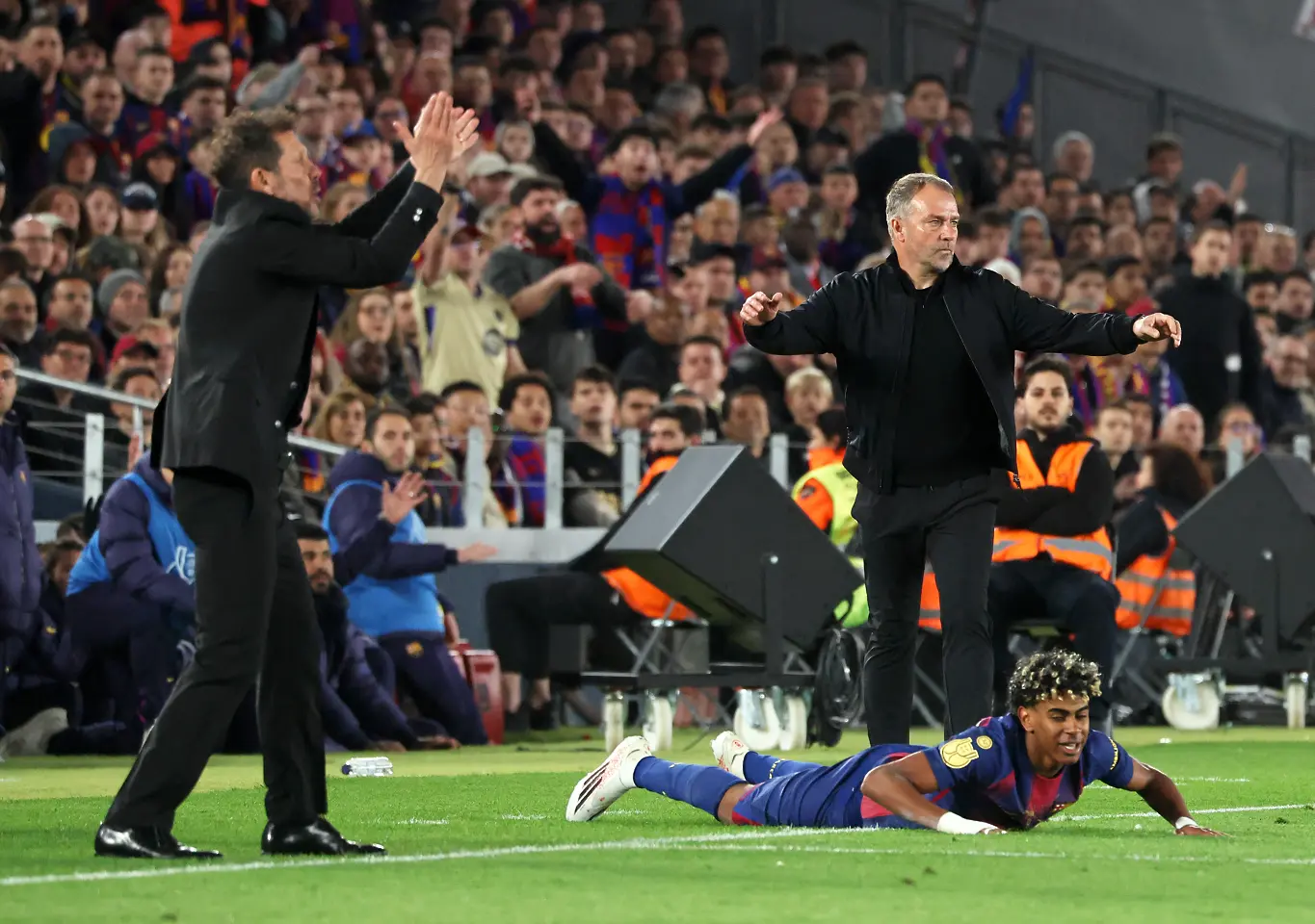 Ханзи Флинк и Ламин Ямал / Getty Images