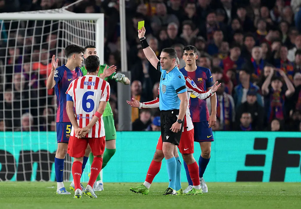 В Барселона скочиха: Чиста дузпа и 100 процента червен картон (ВИДЕО)