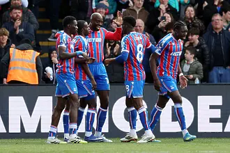 Златна резерва донесе обрат на Палас срещу Нюкасъл, Форест спъна Вила