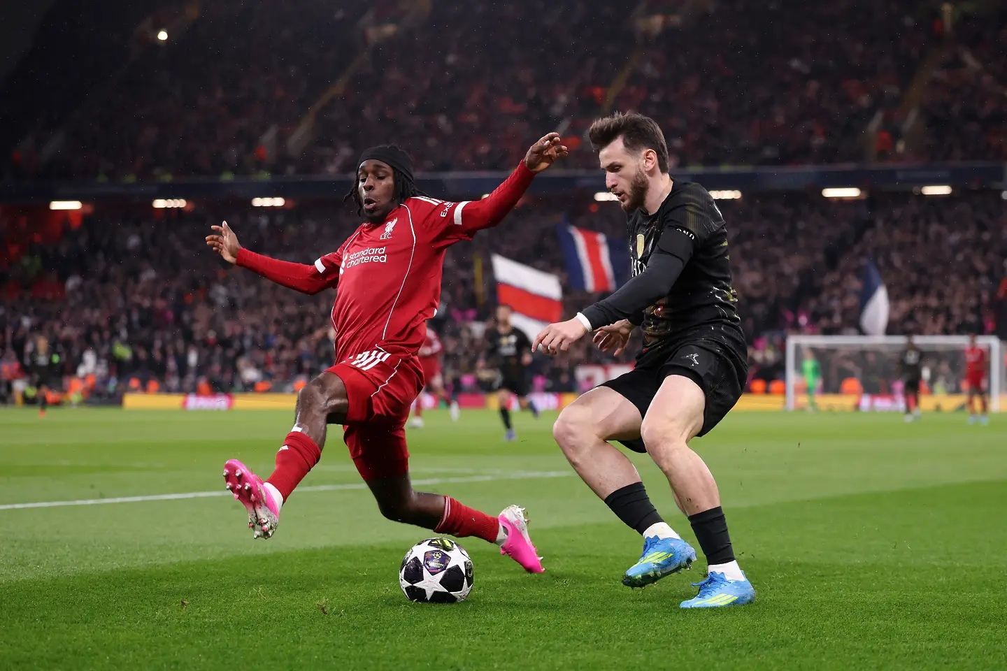 На живо: Ливърпул започва с Исак и Екитике срещу ПСЖ, Салах на пейката (Състави)