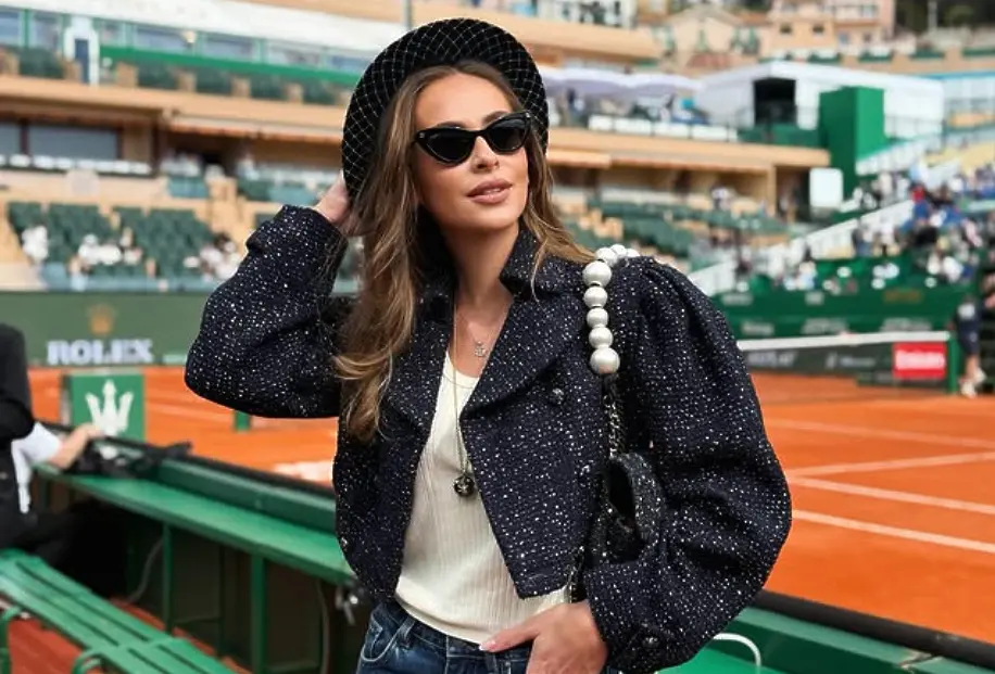 Лолита Османова / Instagram.com/reynadolores