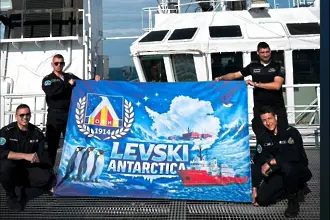 „Сини“ фенове се завръщат от остров Ливингстън, за да подкрепят Левски за спечелването на титлата