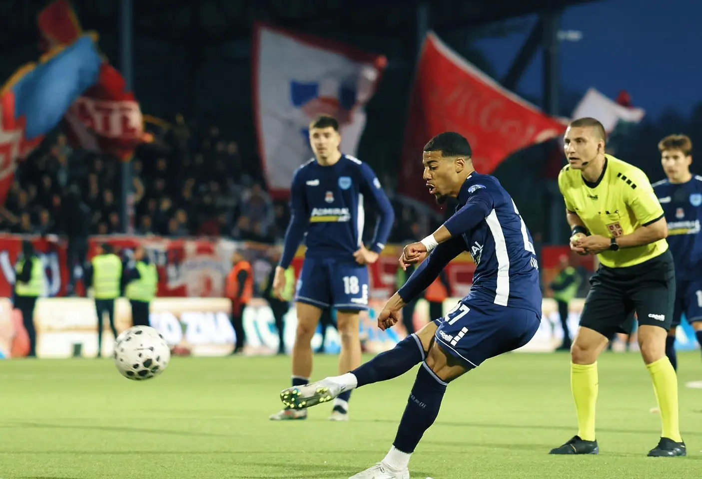 Изпуснат мачбол за Звезда: роден играч отложи поредната титла с изкусен фал