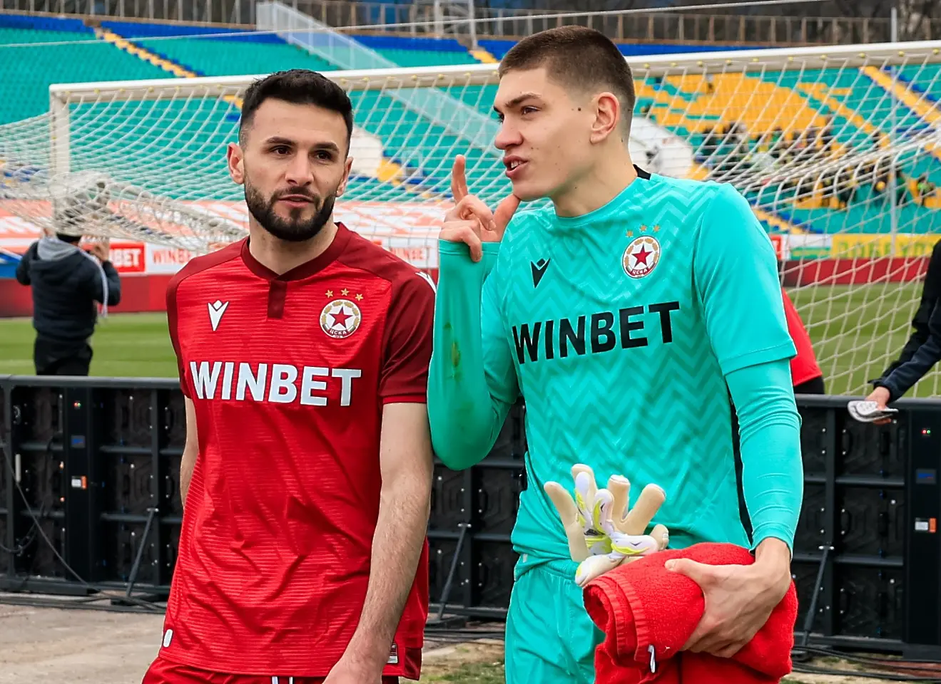 Лумбард Делова, Фьодор Лапоухов / startphoto.bg