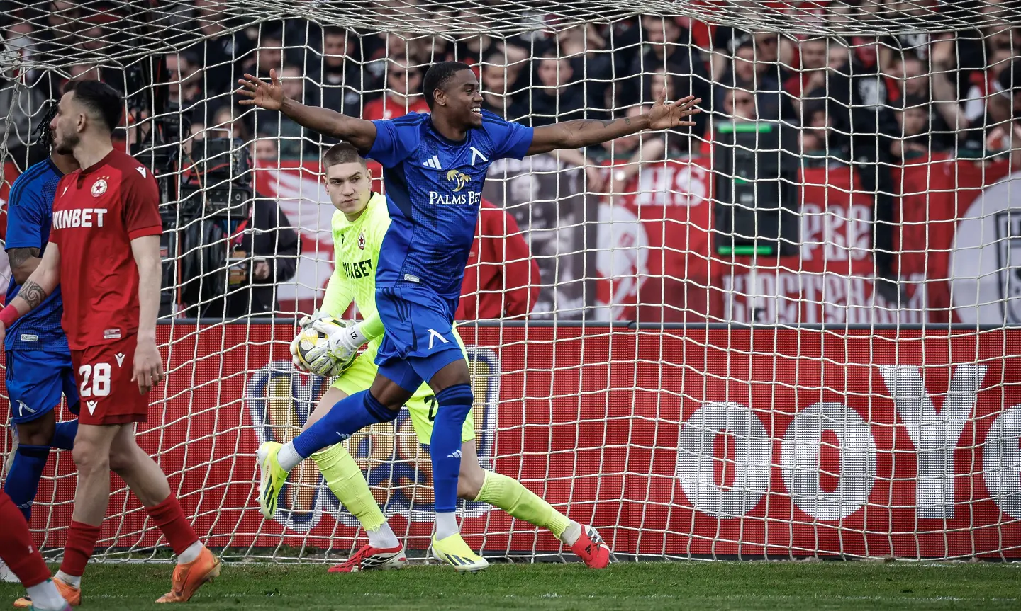 Хуан Переа / startphoto.bg