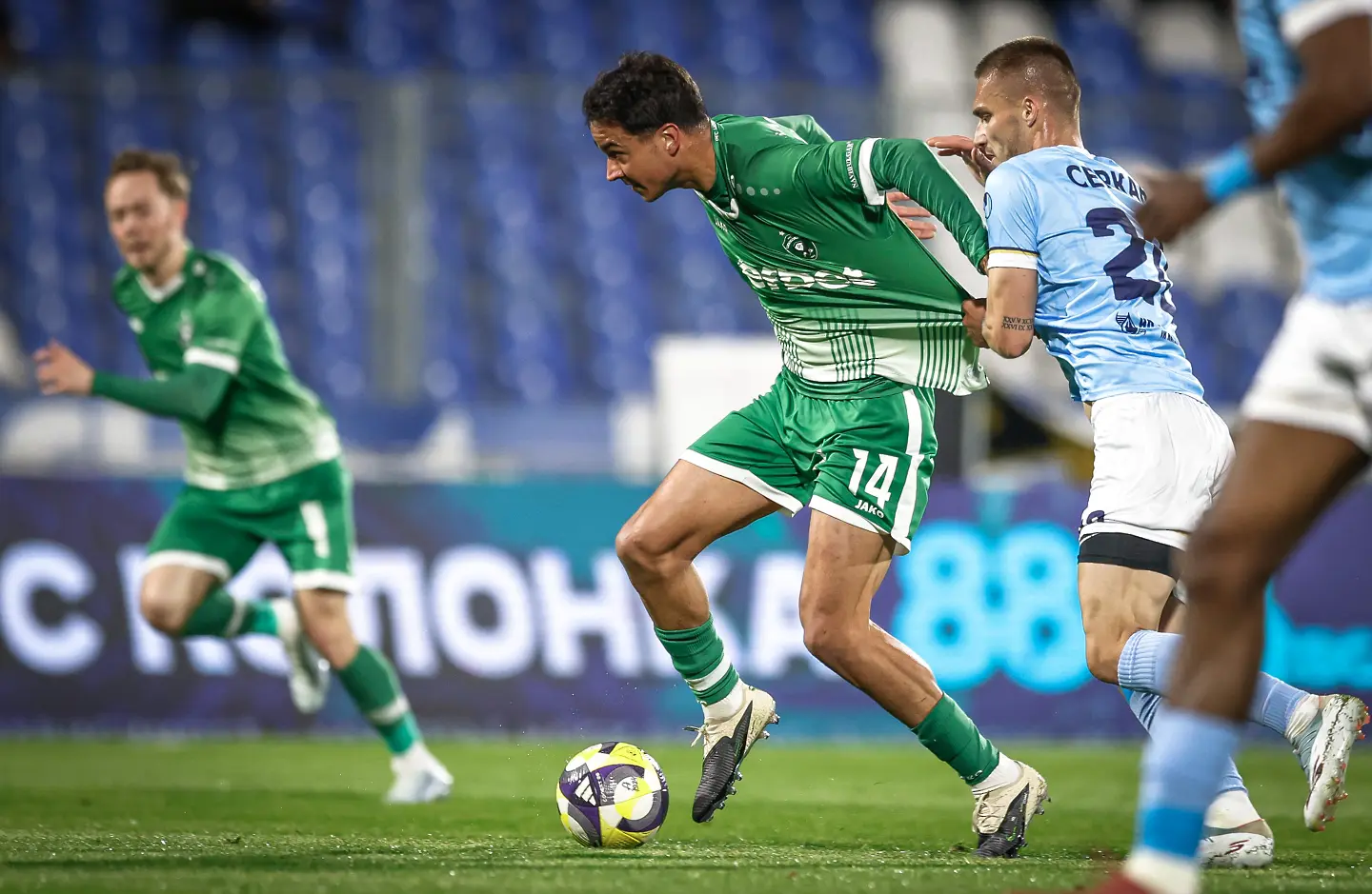 Петър Станич срещу Серкан Юсеин / startphoto.bg 