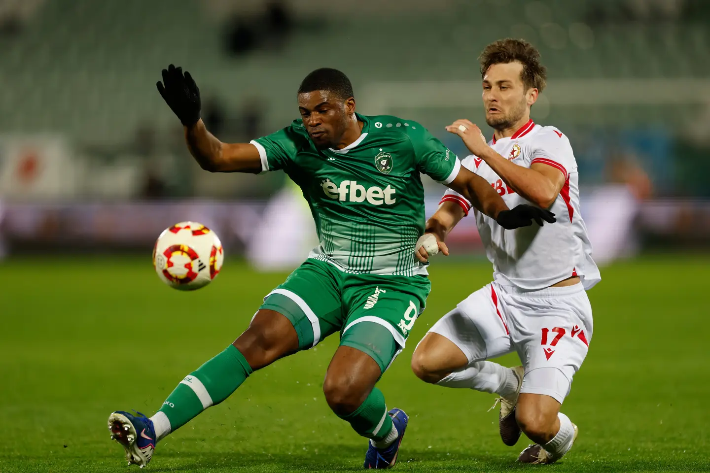 Анхело Мартино срещу Квадво Дуа / startphoto.bg 