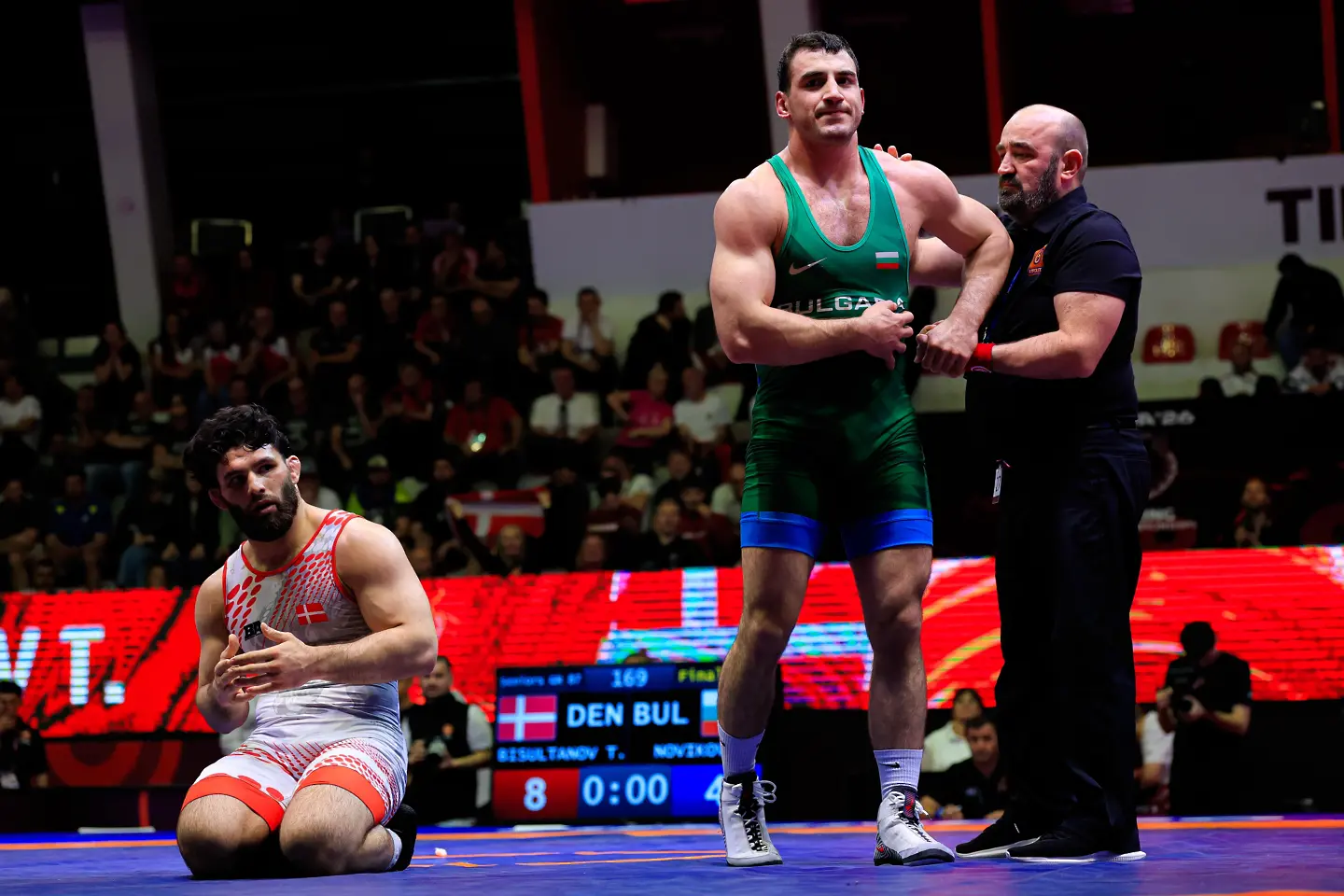 Семен Новиков, Турпал Бисултанов / startphoto.bg