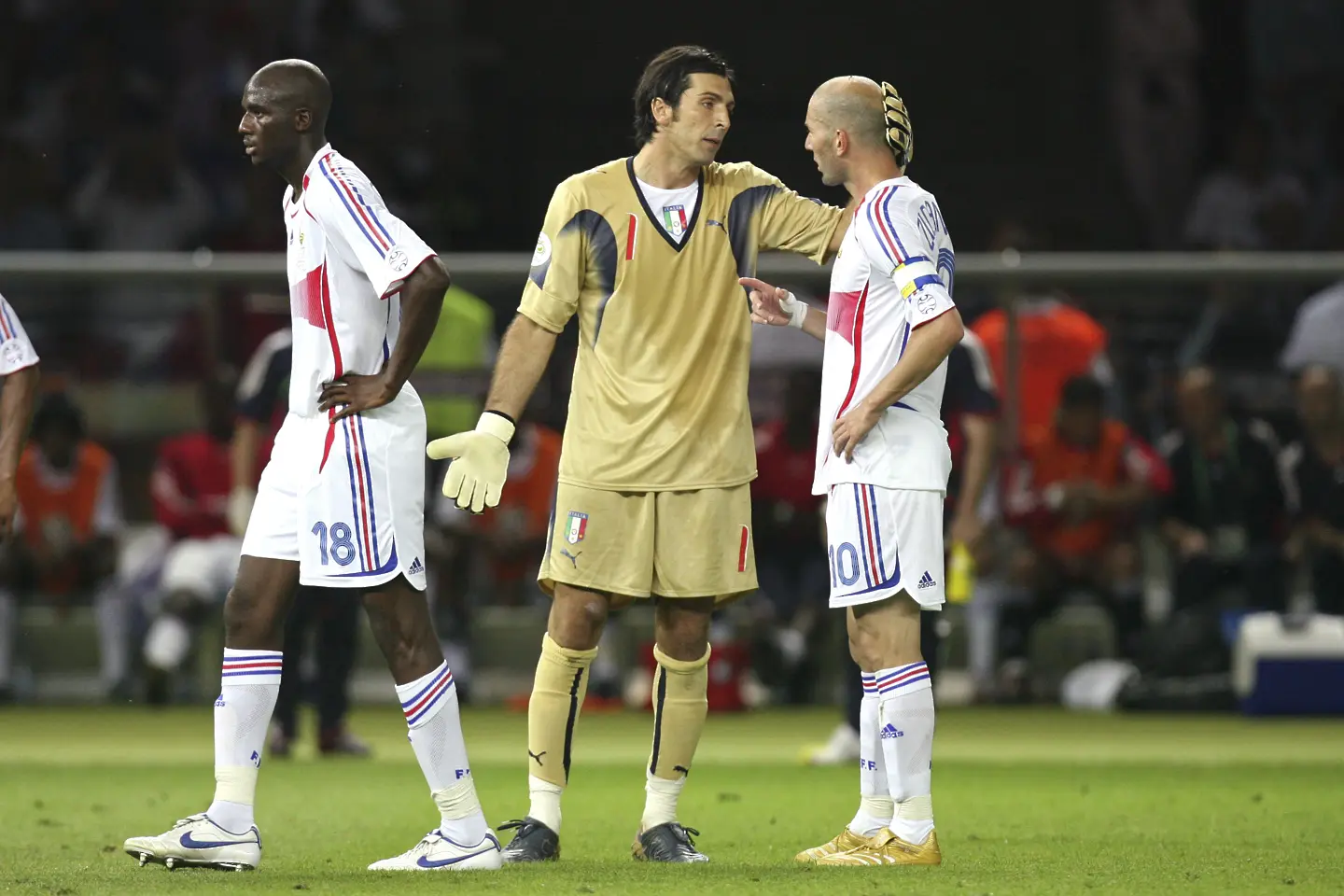 Джанлуиджи Буфон и Зинедин Зидан / Getty Images