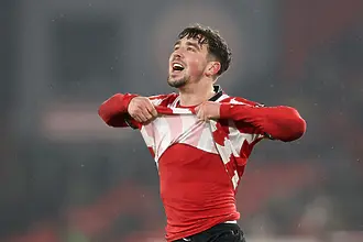 Футболист на Шефилд Юнайтед очаква дете от дъщерята на треньора си