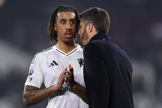 Манчестър Юнайтед остана с един централен защитник за мача с Челси