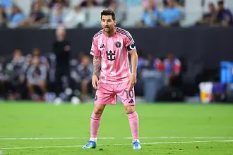 Лео Меси официално закупи каталунски футболен клуб