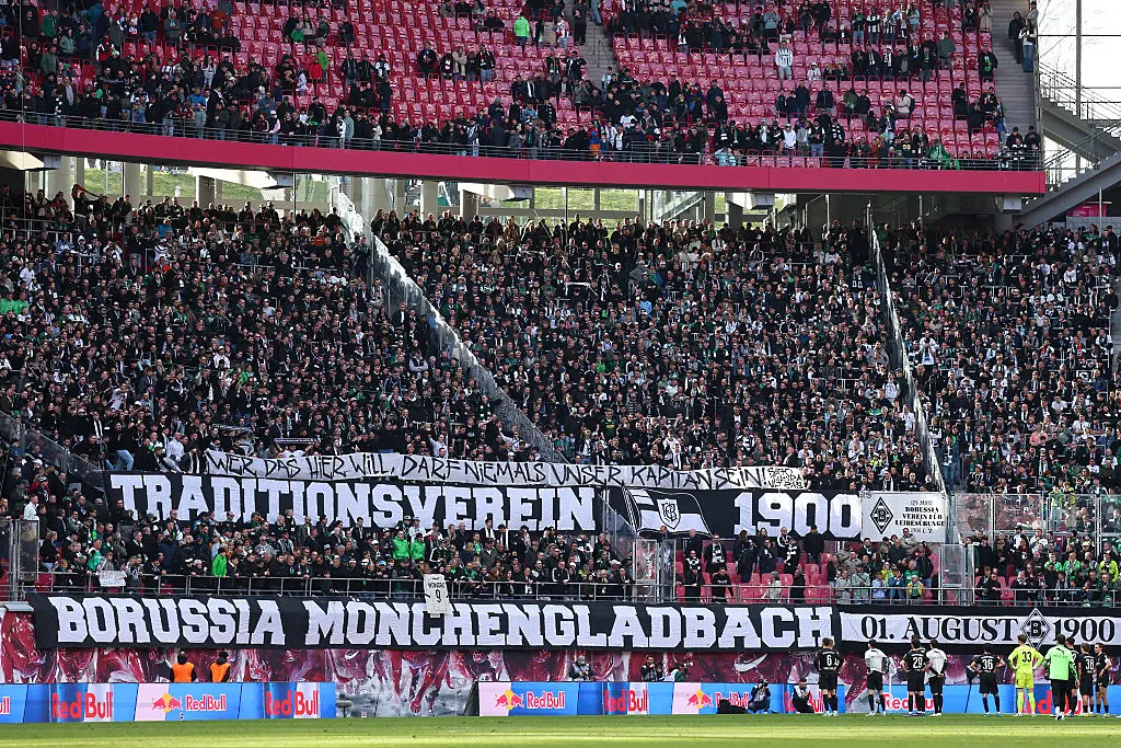 Футболен протест в Германия: първо не им купуваме бирата и вурста, после им унищожаваме тоалетните