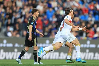 Пиза на Божинов с единия крак в Серия Б, Дженоа на Де Роси с втора победа поред