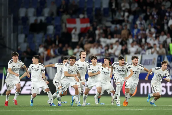 Феноменален вратар хвана три дузпи и прати Реал Мадрид на финал в Младежката Шампионска лига