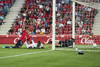 Умар Садик донесе ценна точка на Валенсия при визитата на Майорка