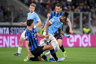 Брилятнен Едоардо Мота - хвана 4 дузпи и класира Лацио на финал за Купата