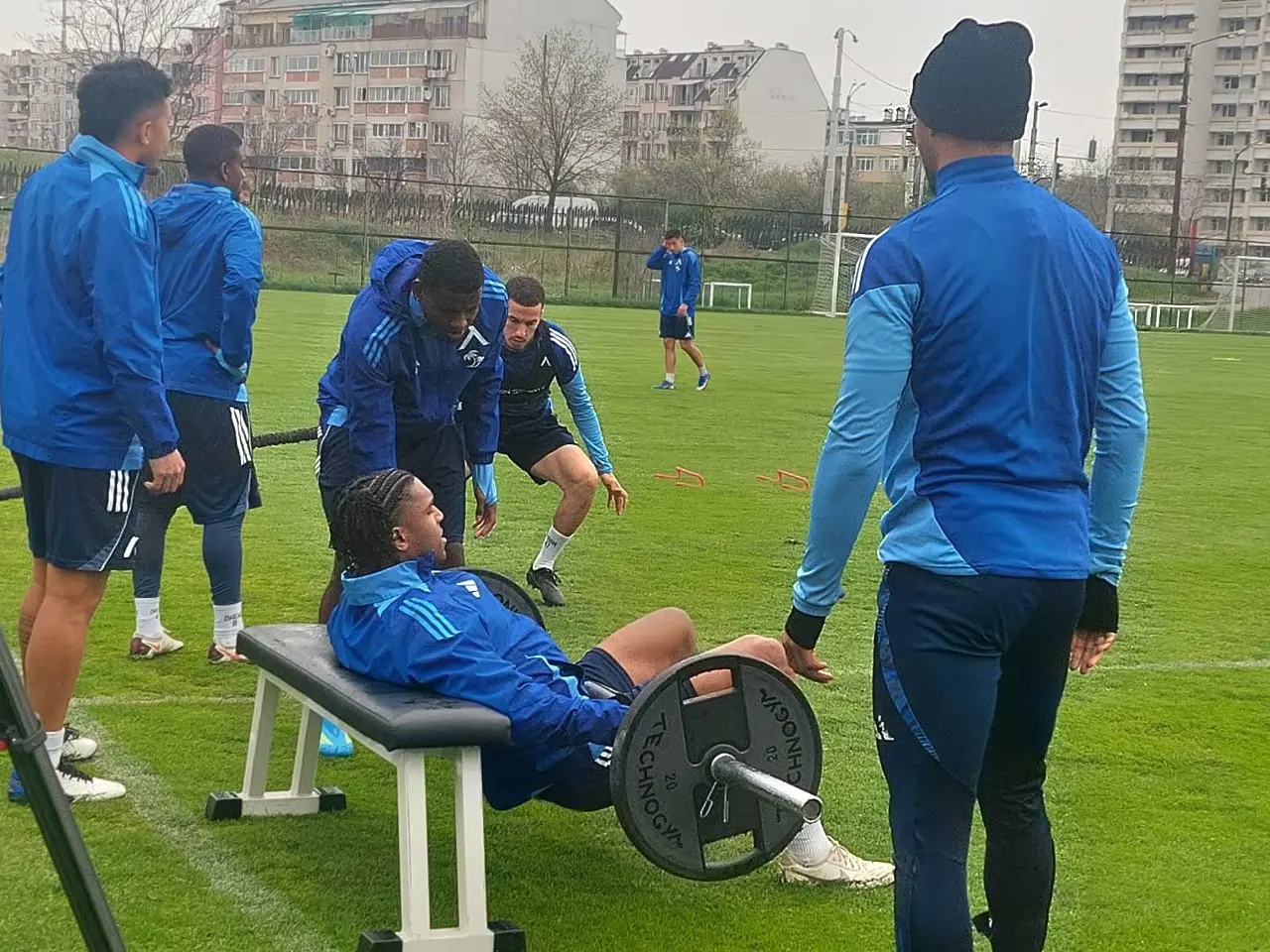 Търдин и Камдем излязоха от строя