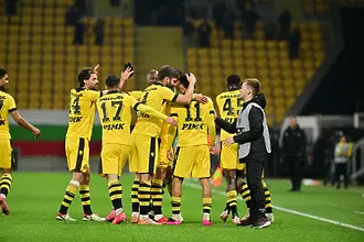 Ботев Пловдив се връща към корените - край на експериментите с цветовете