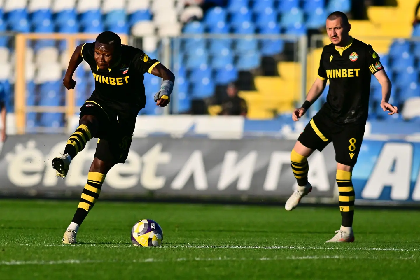 Самуел Калу, Тодор Неделев / facebook.com/botevplovdiv