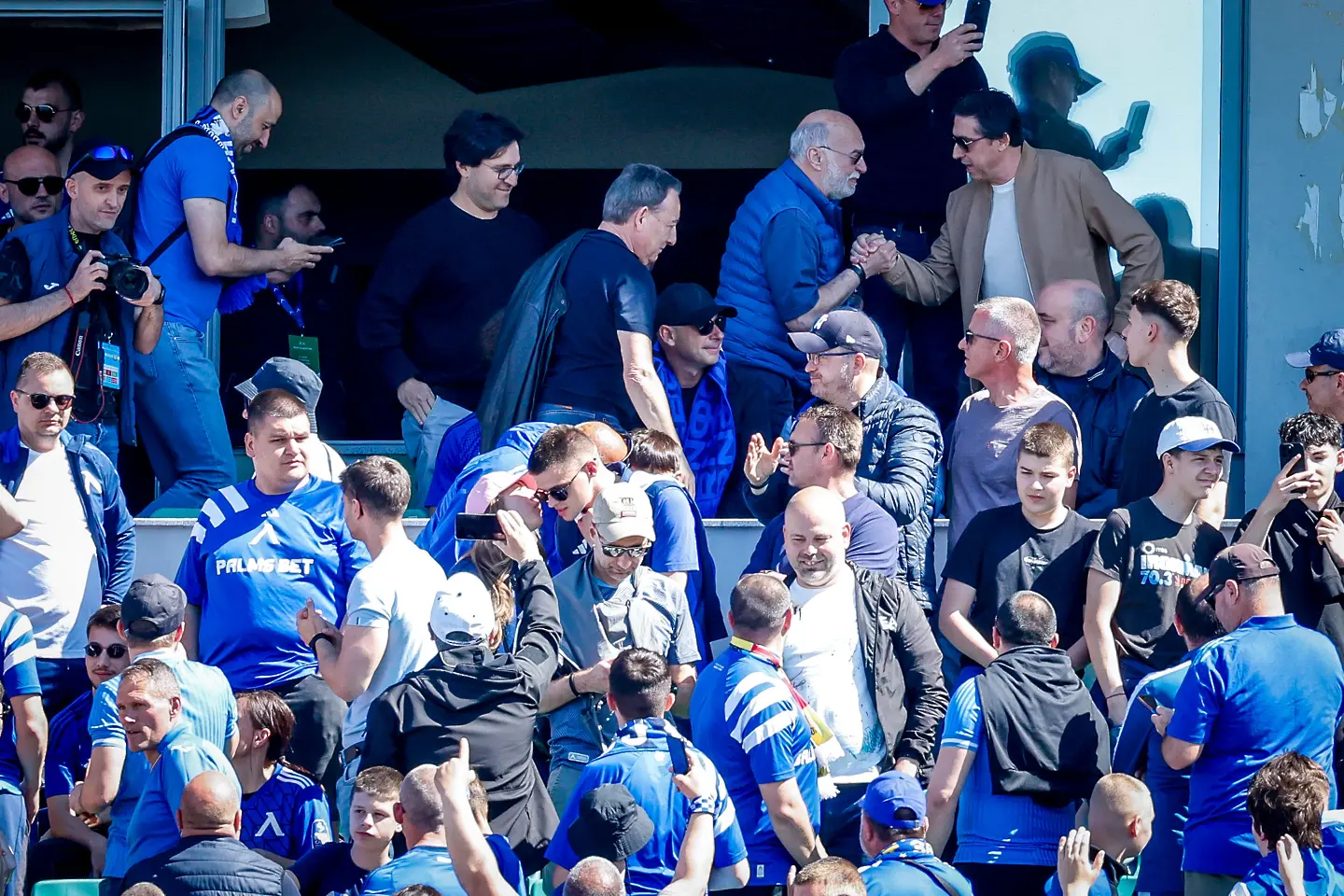 Новият собственик на Левски на Националния стадион за Дербито (ВИДЕО+СНИМКИ)