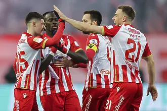 Сърбия отново е „червено-бяла“! Цървена звезда подпечата титлата срещу Партизан