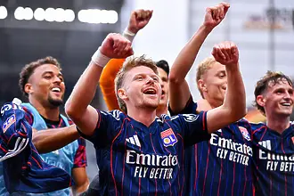 5 гола и победа за Лион