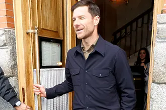 Челси в търсене на нов мениджър, започва преговори с трима мениджъри, Чаби Алонсо излиза на преден план