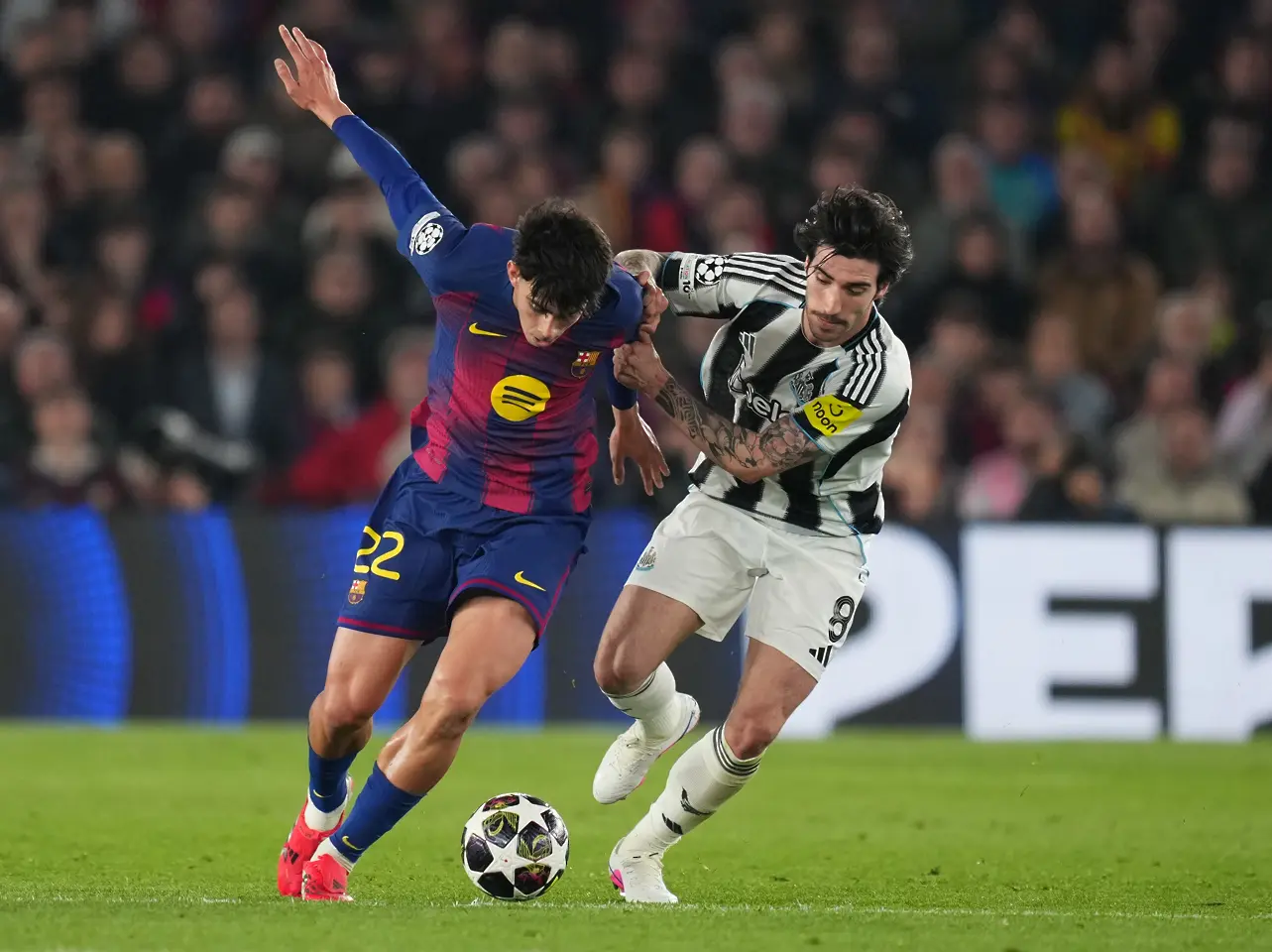 Марк Бернал, Сандро Тонали / Getty Images