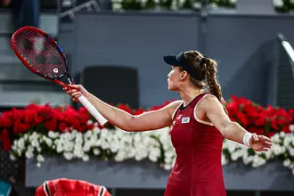 Рибакина се класира за четвъртия кръг на турнира в Мадрид