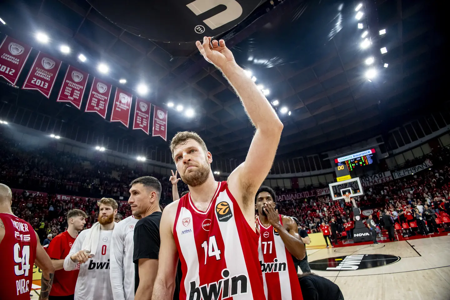 Александър Везенков / Getty Images