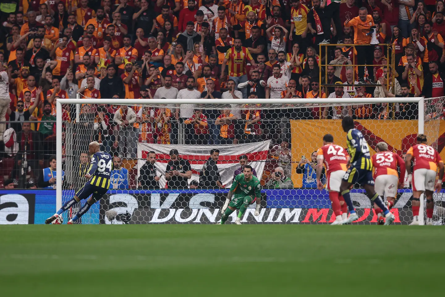 Галатасарай - Фенербахче / Getty Images