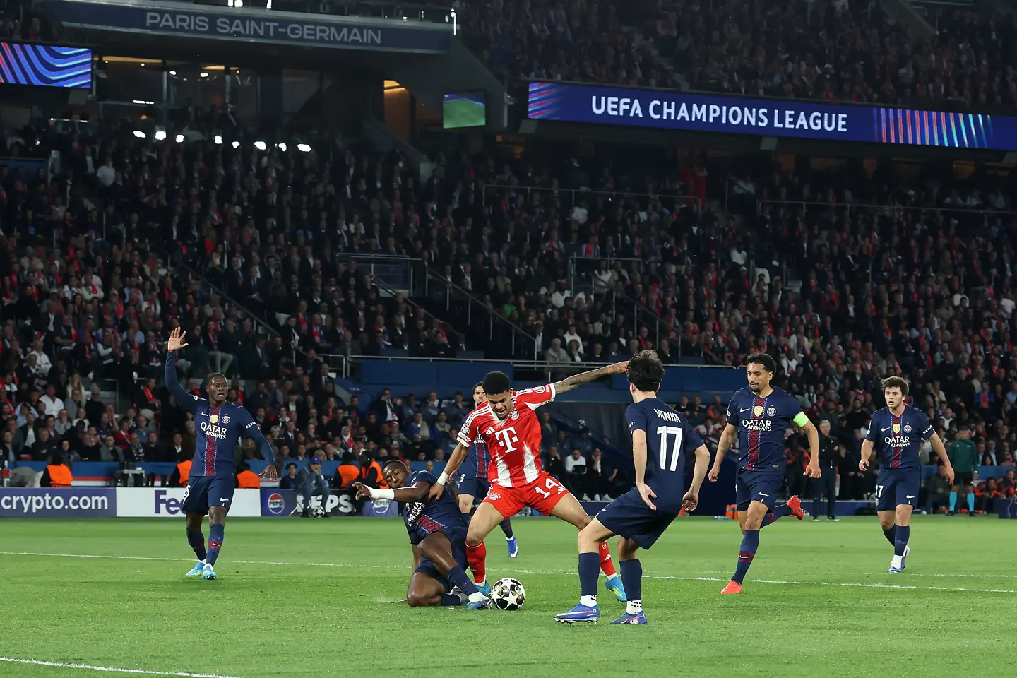 Уилиан Пачо и Луис Диас / Getty Images