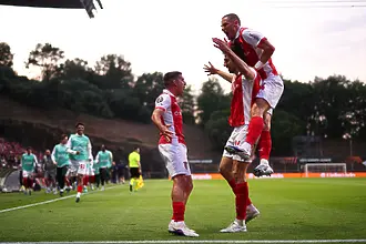 Драма в последната секунда - Брага излъга Фрайбург след груба грешка на вратаря