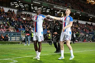 Кристъл Палас е на крачка от финала след гол в 22-ата секунда срещу Шахтьор 