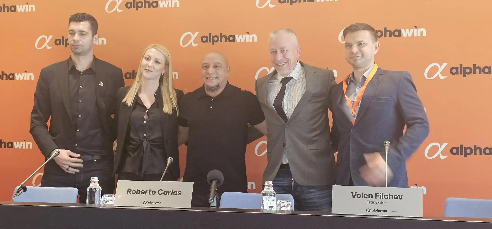 Роберто Карлош посети България по покана на Alphawin / dsport.bg