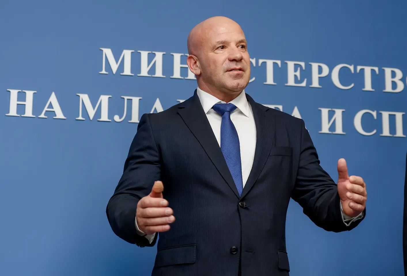 Димитър Илиев официално предаде поста министър на младежта и спорта на своя наследник Енчо Керязов