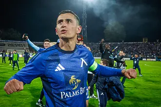 Георги Костадинов: Благодарен съм за възможността да се откажа като капитан на шампионския Левски (ВИДЕО)