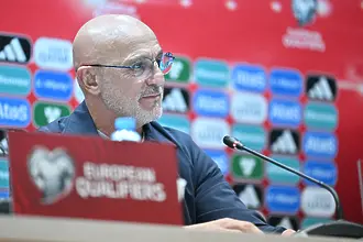 Де Ла Фуенте: Не гледам от кой клуб идват играчите
