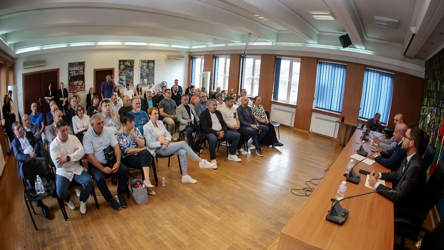 Министър Керязов пред представители на федерациите: Спортистите са в центъра на всички решения